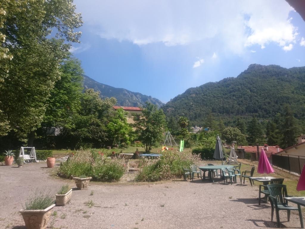 Hotel Le Mas Fleuri Vernet-les-Bains Exterior foto